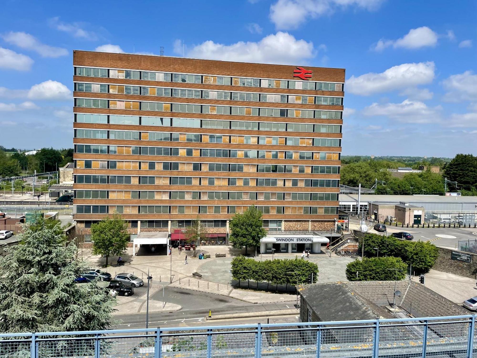 Hk Life Serviced Apartment , City Centre Swindon Exterior photo